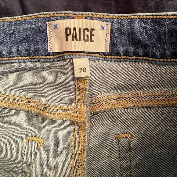 PAIGE Denim Verdugo Crop Ankle Jeans in Medium Wash - Picture 7 of 9
